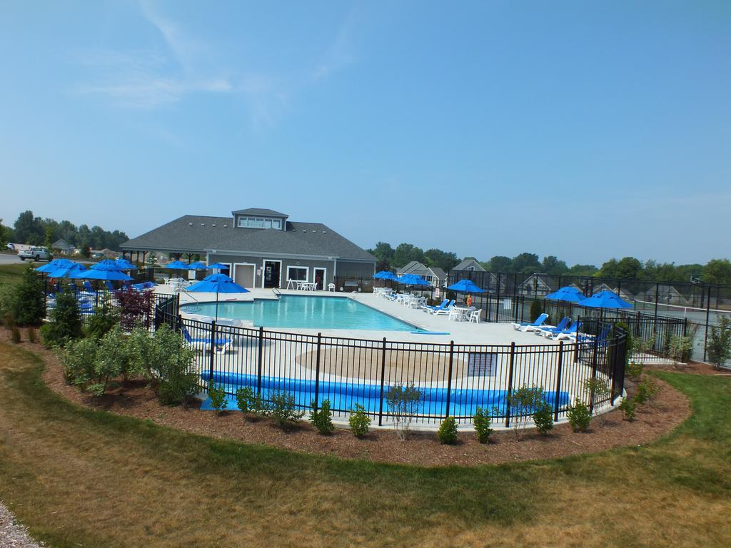 Sandbanks Summer Village Cottages Cherry Valley Екстер'єр фото