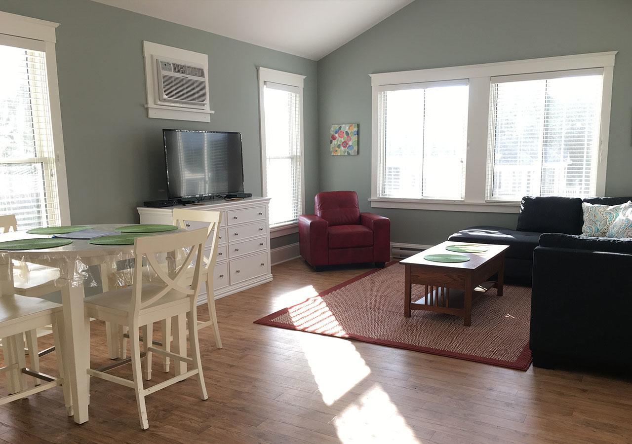 Sandbanks Summer Village Cottages Cherry Valley Екстер'єр фото